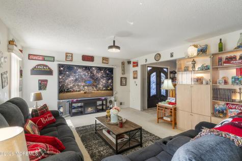 5 Brentwood Drive Bayville NJ 08721