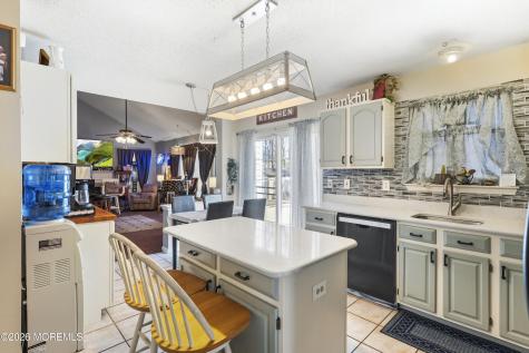 5 Brentwood Drive Bayville NJ 08721