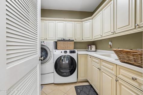 15 Livingston Court Marlboro NJ 07746