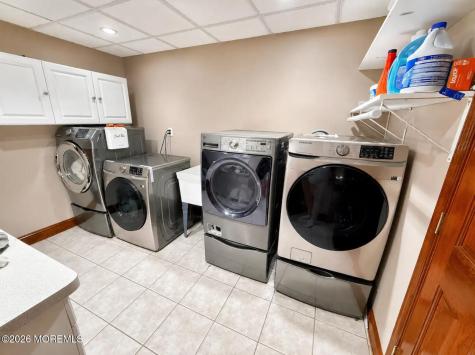 5 Hemlock Lane Holmdel NJ 07733