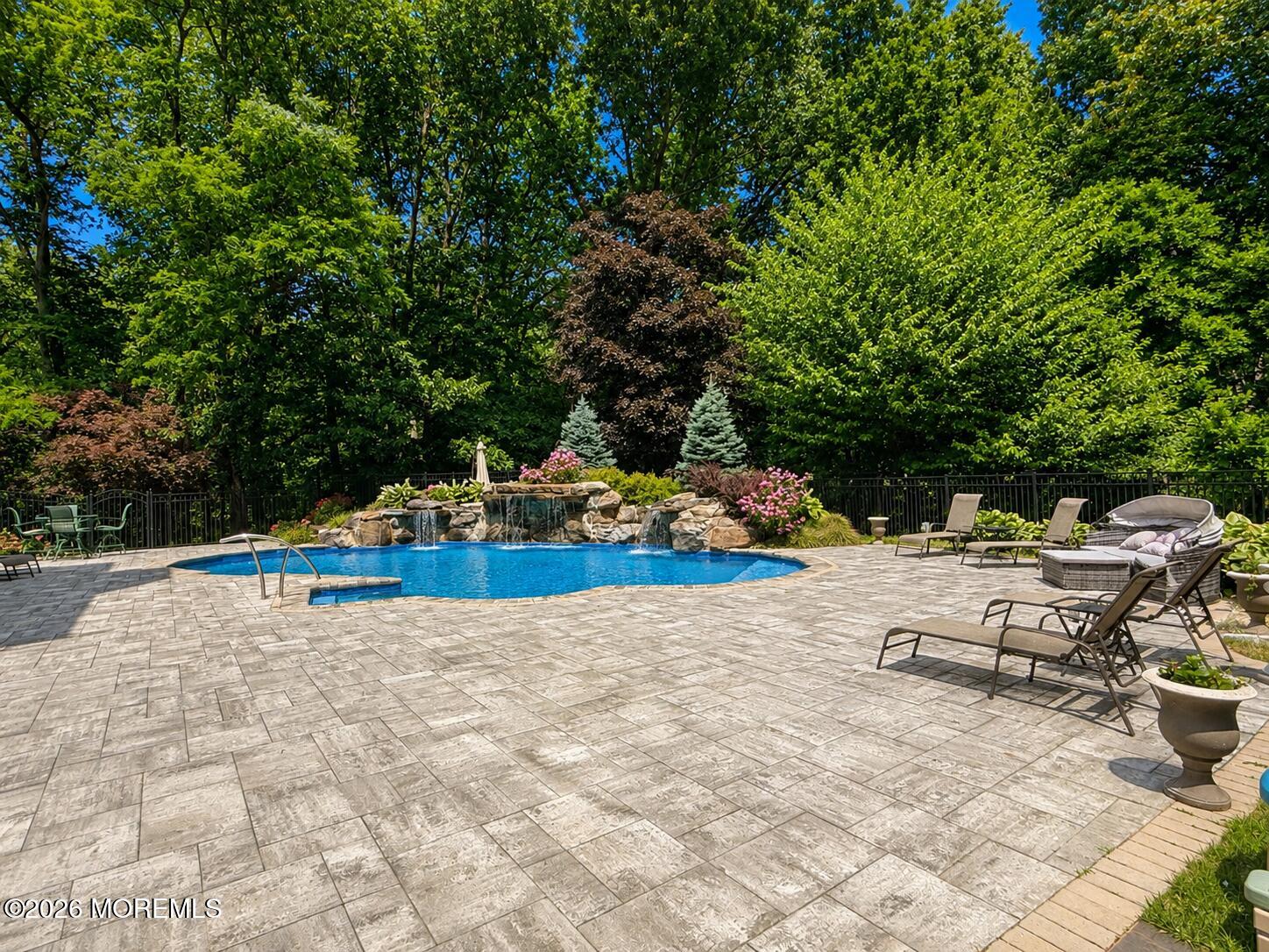 5 Hemlock Lane Holmdel NJ 07733
