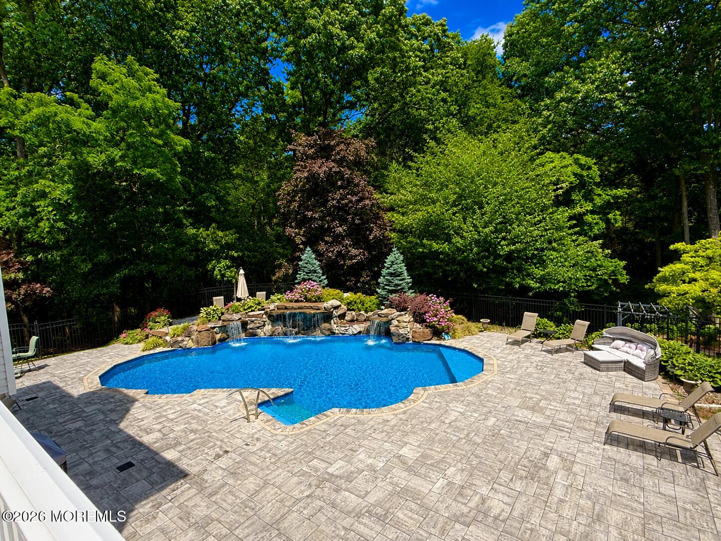 5 Hemlock Lane Holmdel NJ 07733
