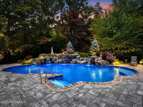5 Hemlock Lane Holmdel NJ 07733