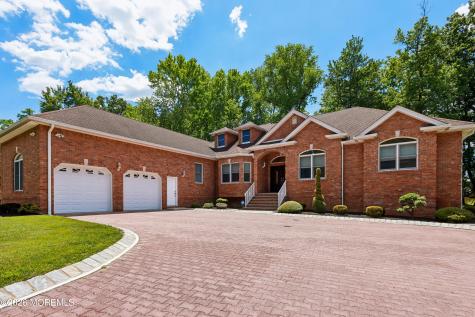 3 Kristin Court Manalapan NJ 07726