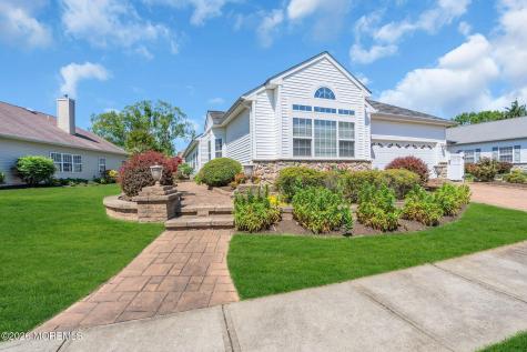 5 Ferrara Court Manchester NJ 08759