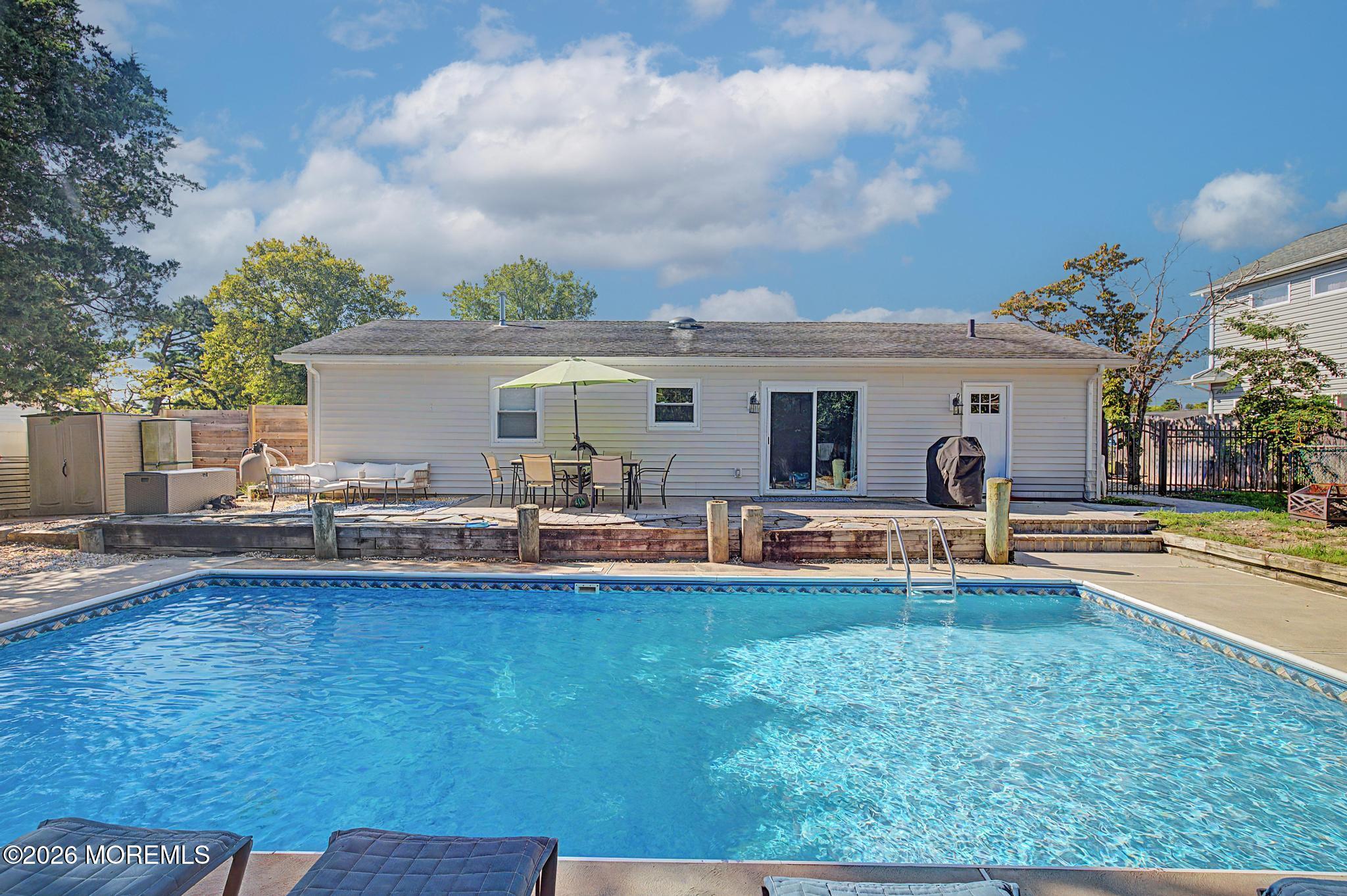 18 Fresno Street Barnegat NJ 08005