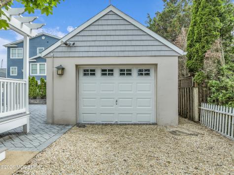 39 8th Avenue Seaside Park NJ 08752
