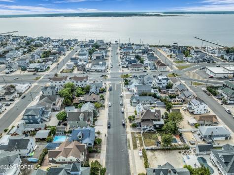 39 8th Avenue Seaside Park NJ 08752