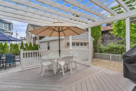 39 8th Avenue Seaside Park NJ 08752