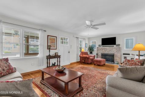 39 8th Avenue Seaside Park NJ 08752