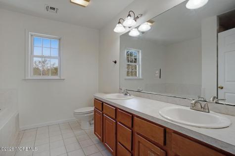 47 Olivia Way Jackson NJ 08527