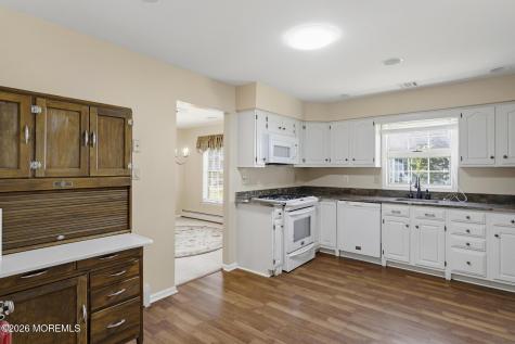 1523 Heatherleaf Lane Toms River NJ 08755