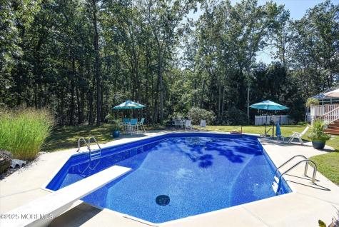 14 Bittersweet Drive Jackson NJ 08527