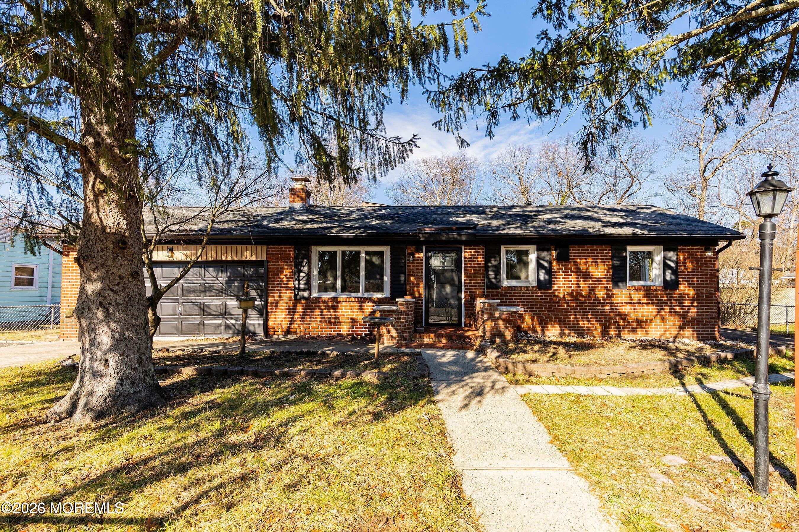 215 Sunset Lane Howell NJ 07731