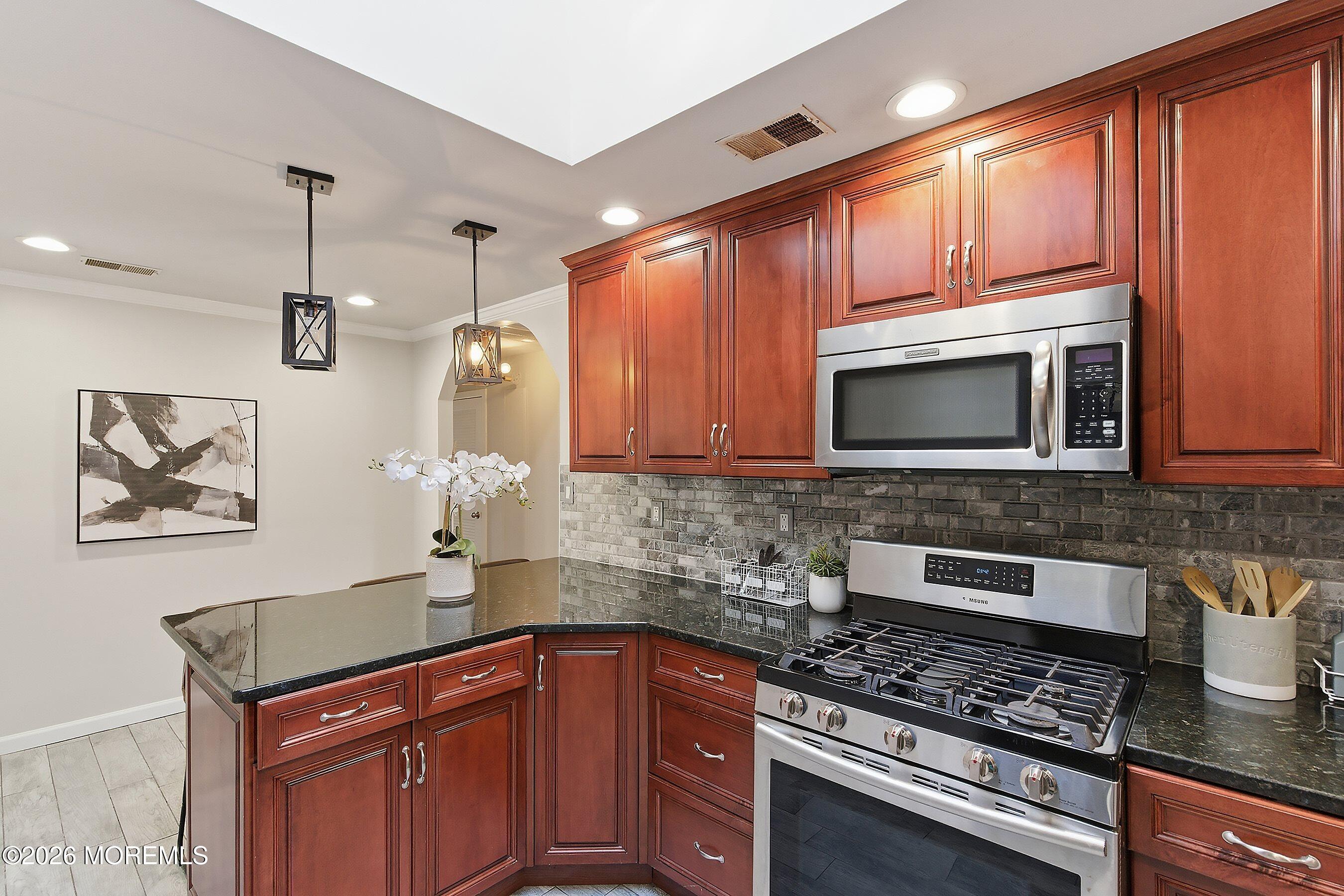 215 Sunset Lane Howell NJ 07731