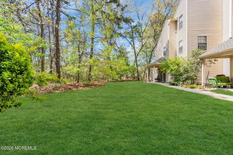 305 Owls Nest Court Jackson NJ 08527