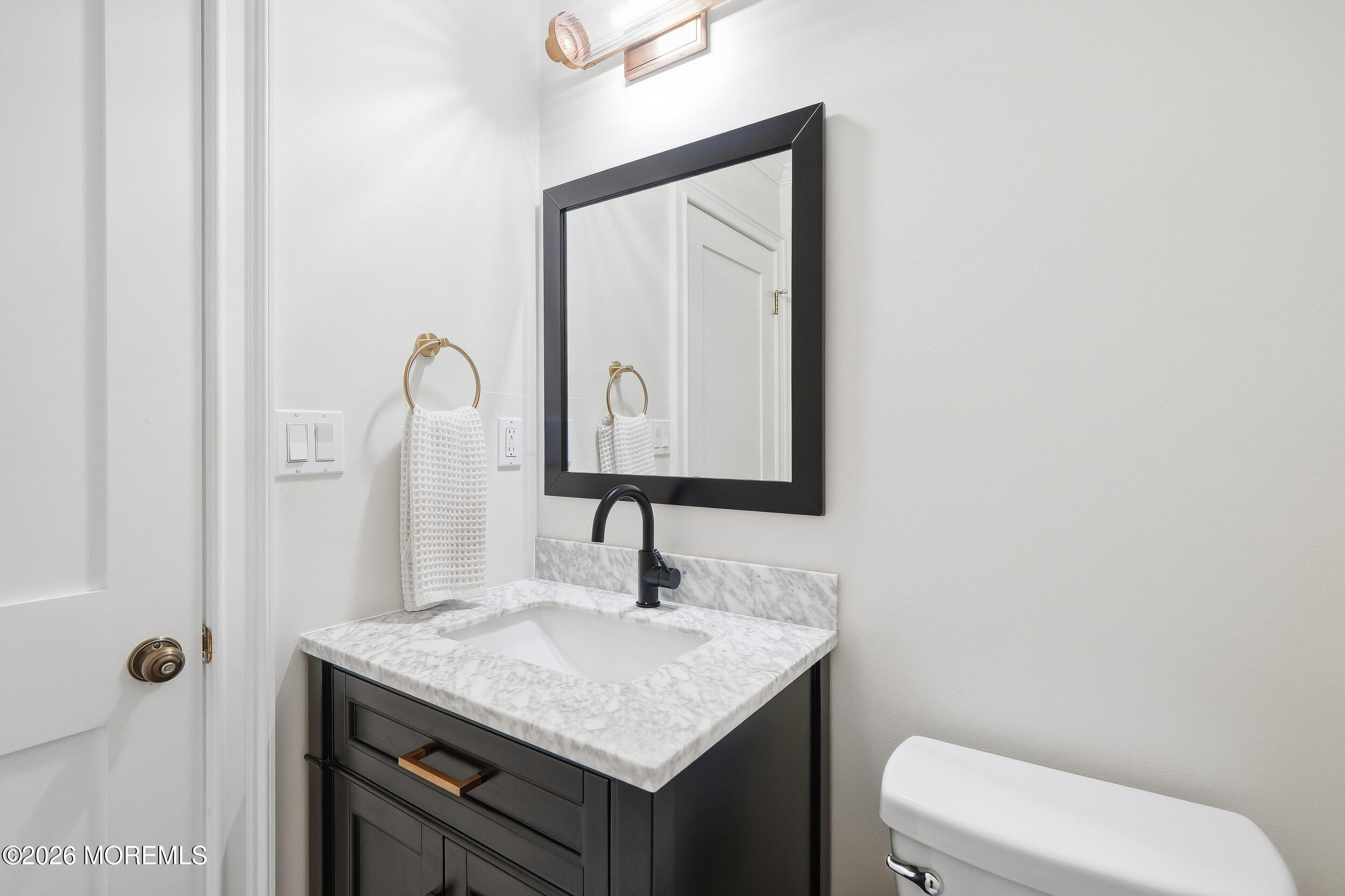 9 Lakeview Drive Tinton Falls NJ 07712