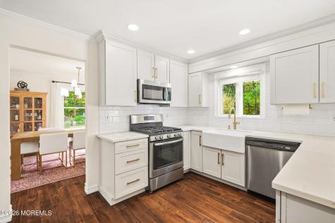 9 Lakeview Drive Tinton Falls NJ 07712