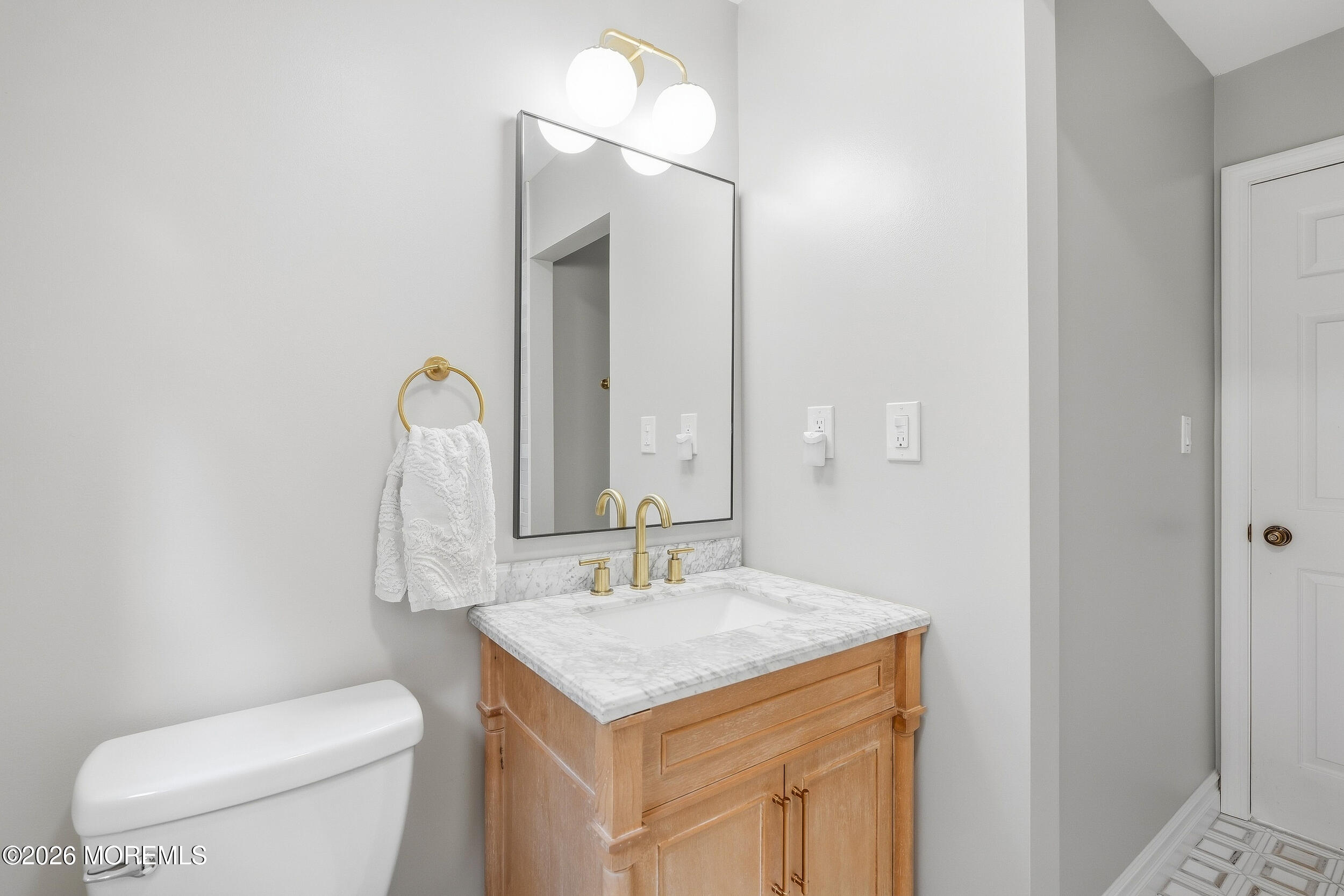 9 Lakeview Drive Tinton Falls NJ 07712