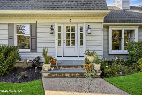 9 Lakeview Drive Tinton Falls NJ 07712