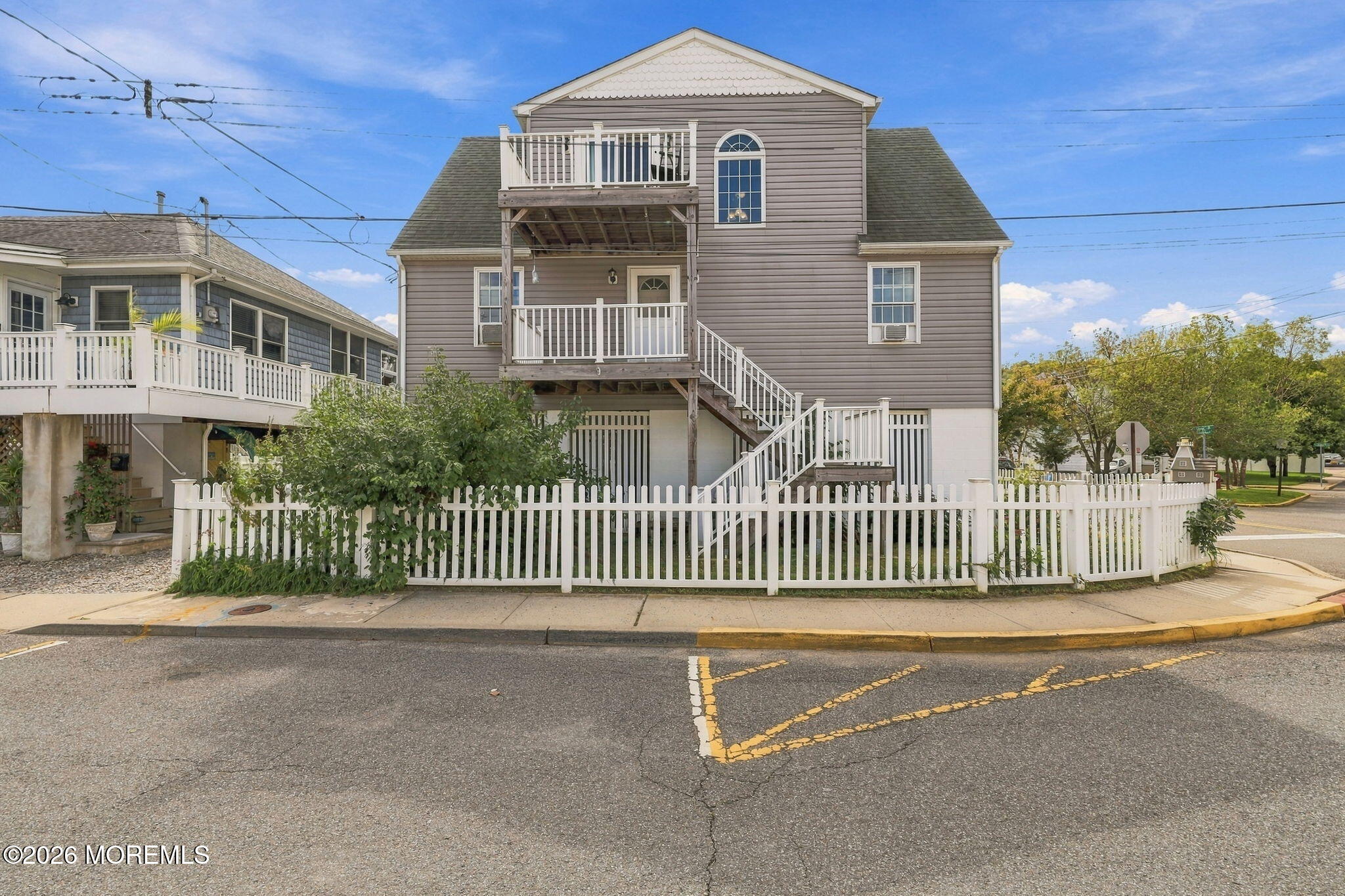 25 Jackson Street Highlands NJ 07732