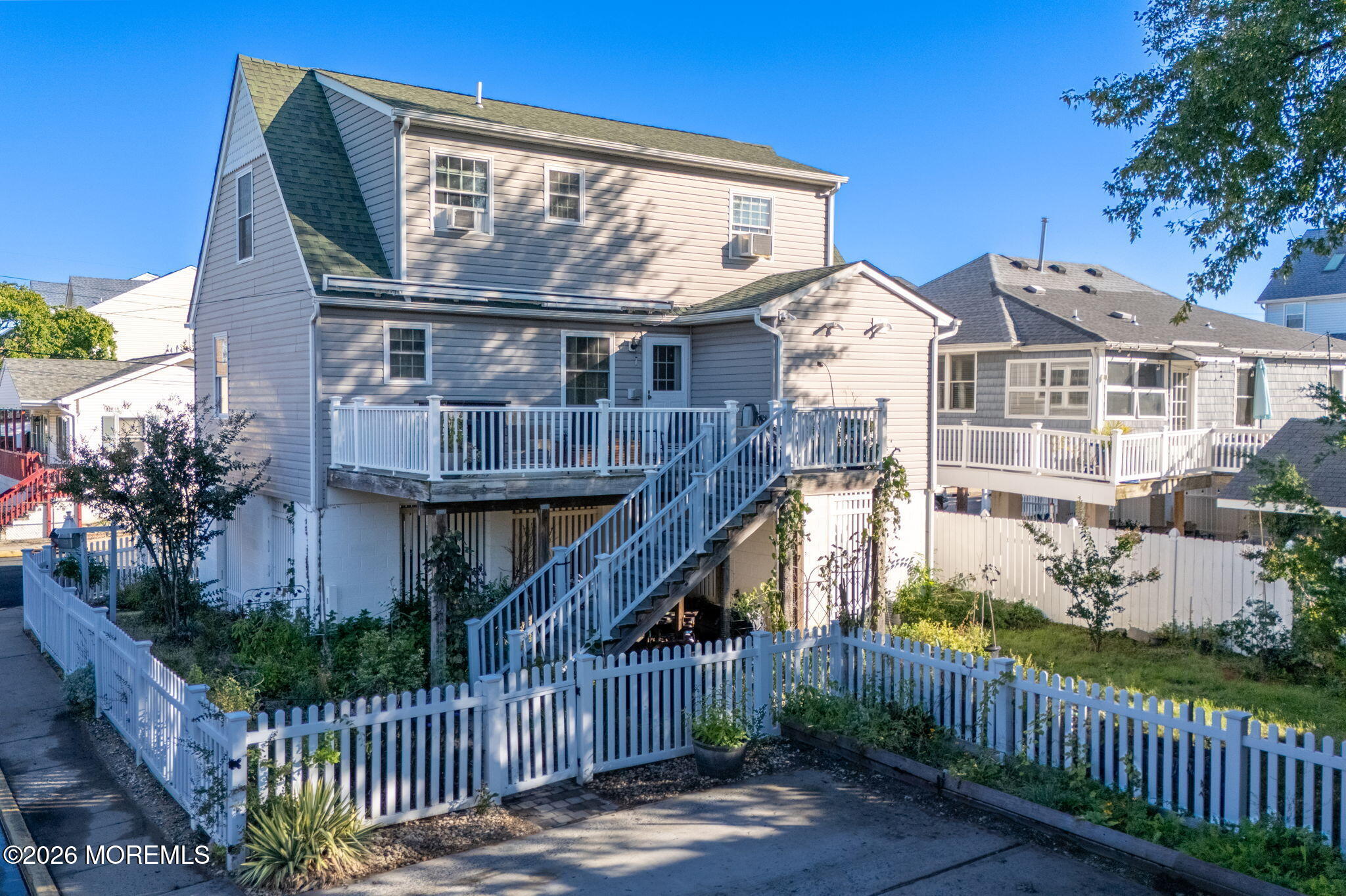 25 Jackson Street Highlands NJ 07732