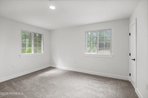 8 Spring Manchester NJ 08759