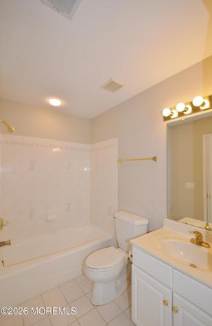 2337 E Ashfield Court Toms River NJ 08755