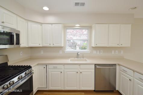 2337 E Ashfield Court Toms River NJ 08755