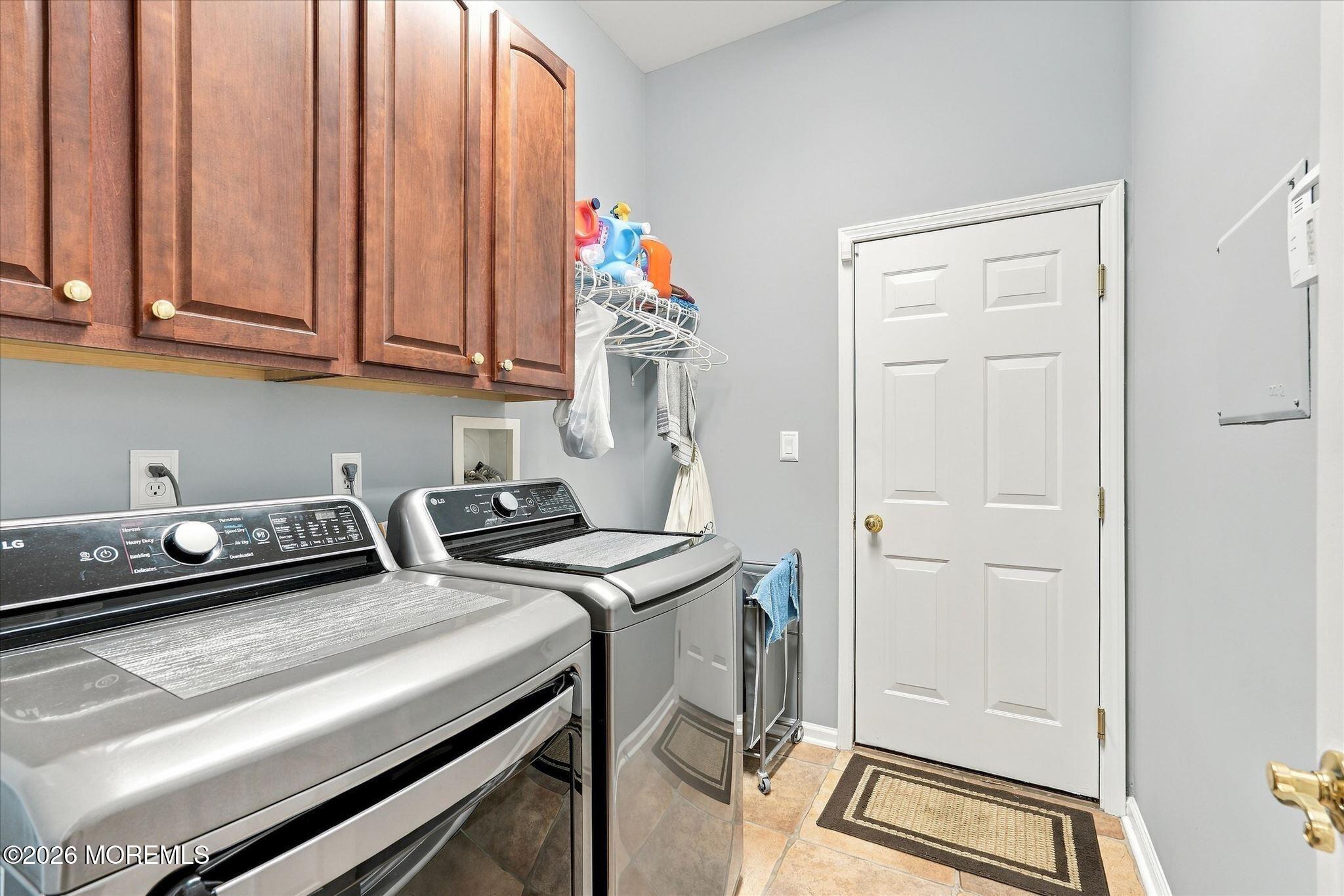 26 Pond View Circle Barnegat NJ 08005