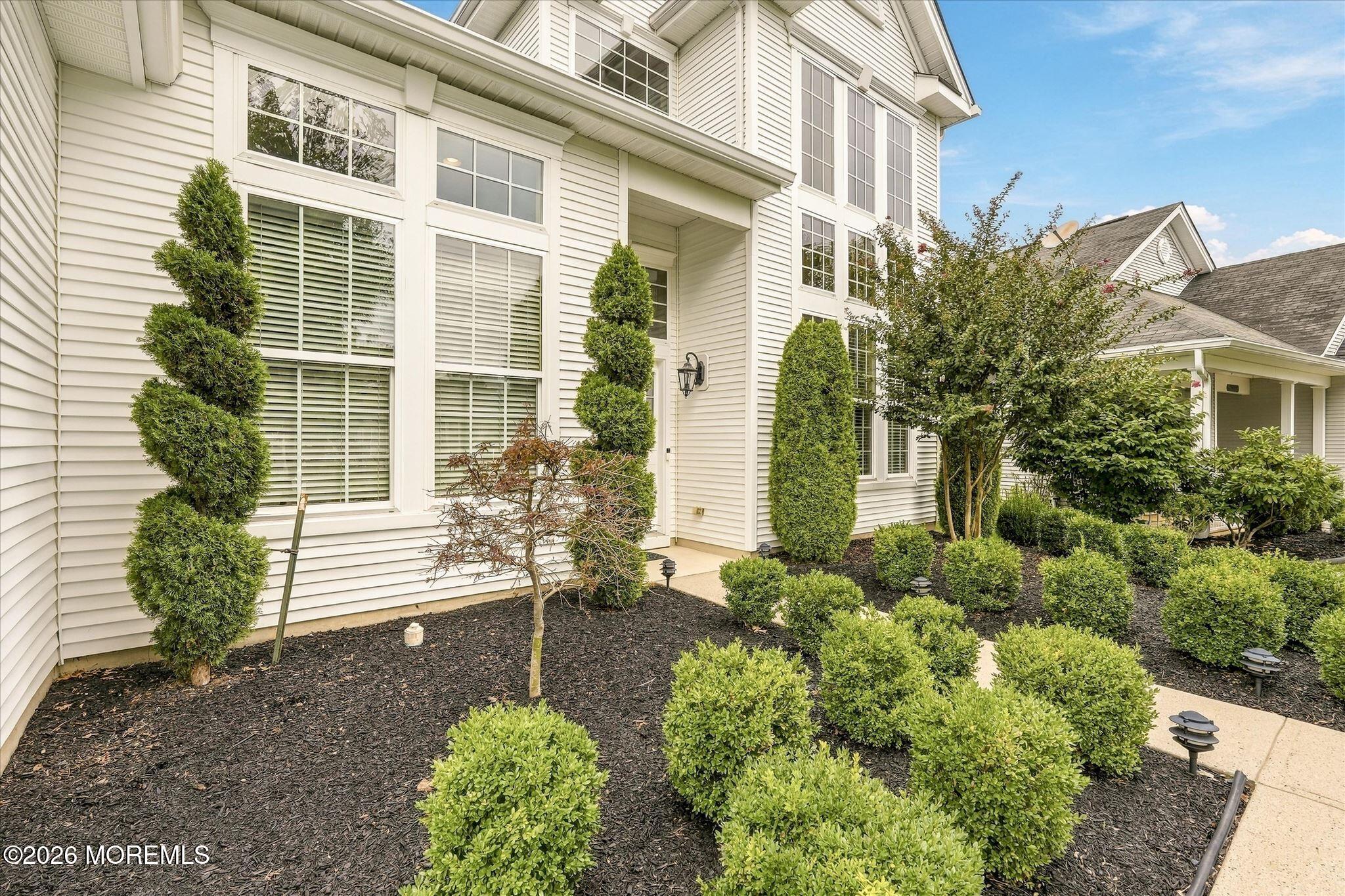 26 Pond View Circle Barnegat NJ 08005