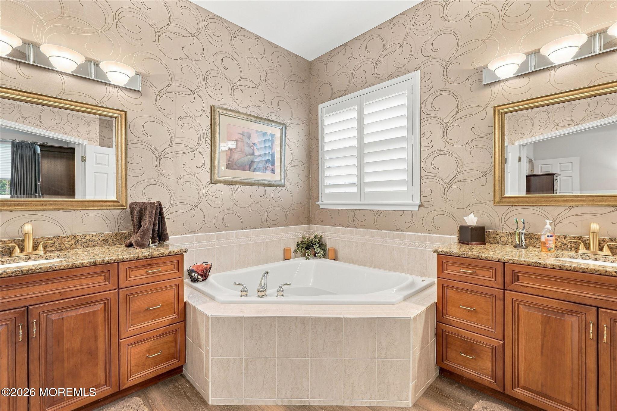 26 Pond View Circle Barnegat NJ 08005