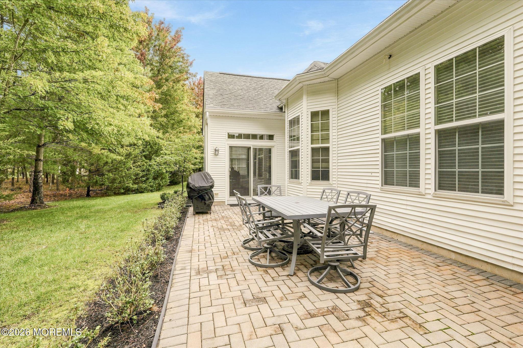26 Pond View Circle Barnegat NJ 08005