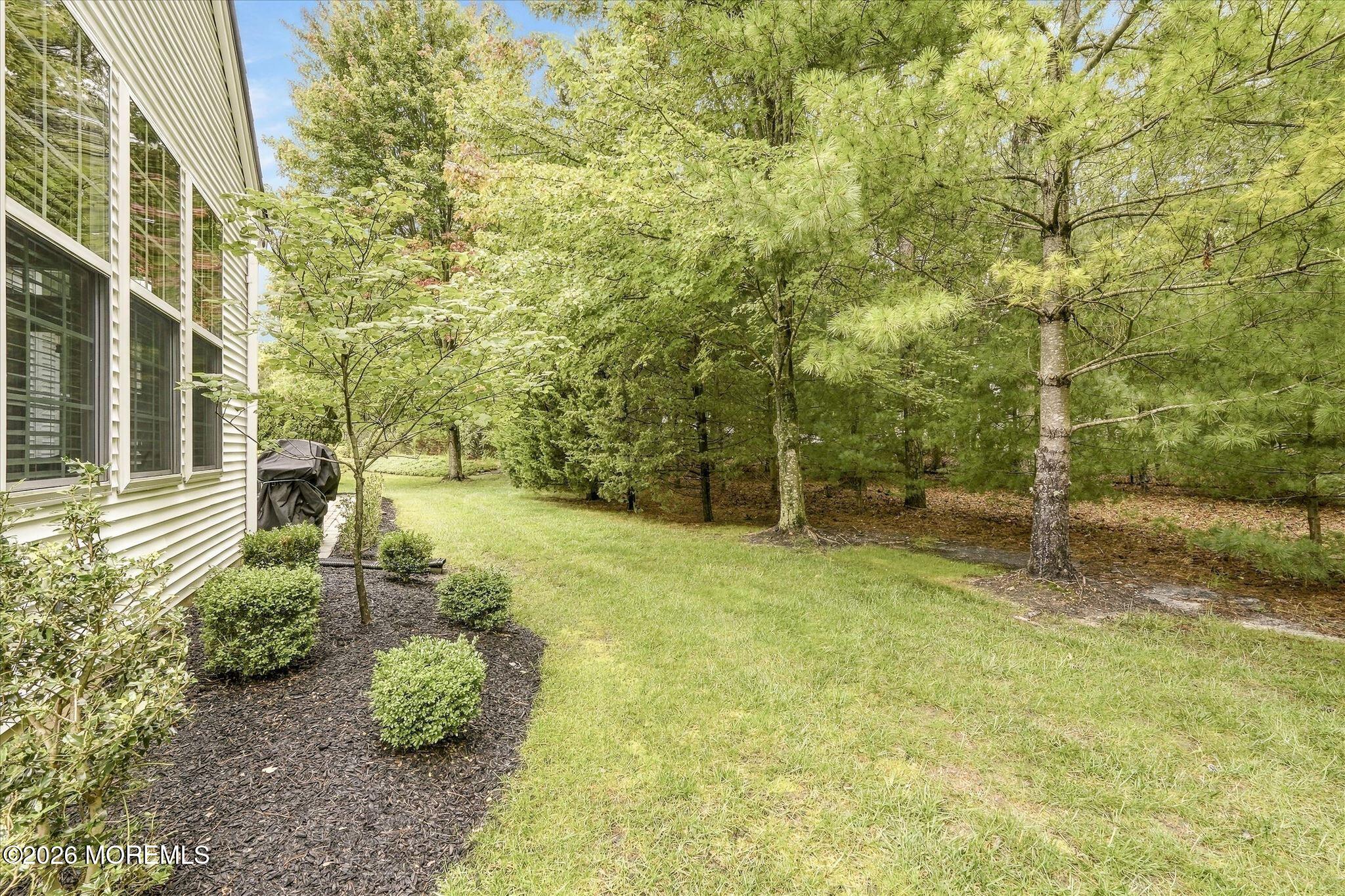 26 Pond View Circle Barnegat NJ 08005