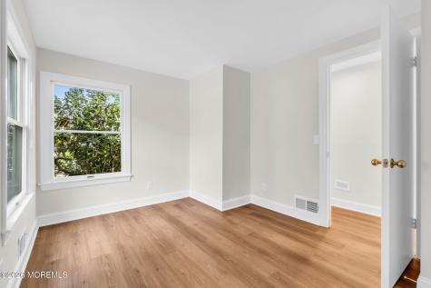 543 Harris Avenue Brielle NJ 08730