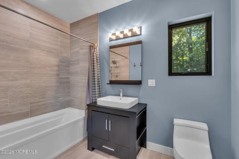 17 Hidden Hollow Terrace Holmdel NJ 07733