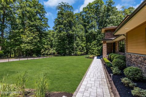 17 Hidden Hollow Terrace Holmdel NJ 07733