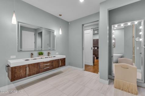 17 Hidden Hollow Terrace Holmdel NJ 07733