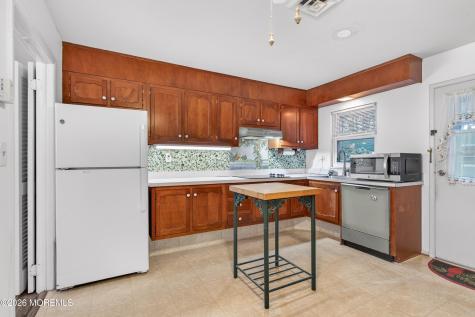 569A Sheffield Court Lakewood NJ 08701