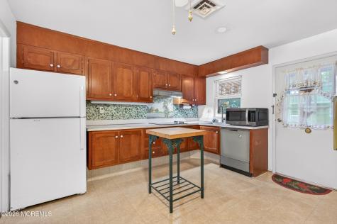 569A Sheffield Court Lakewood NJ 08701