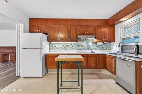 569A Sheffield Court Lakewood NJ 08701