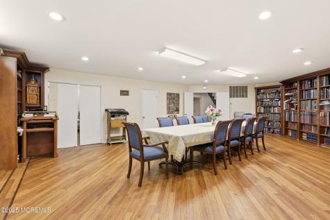 637 6th Street Lakewood NJ 08701