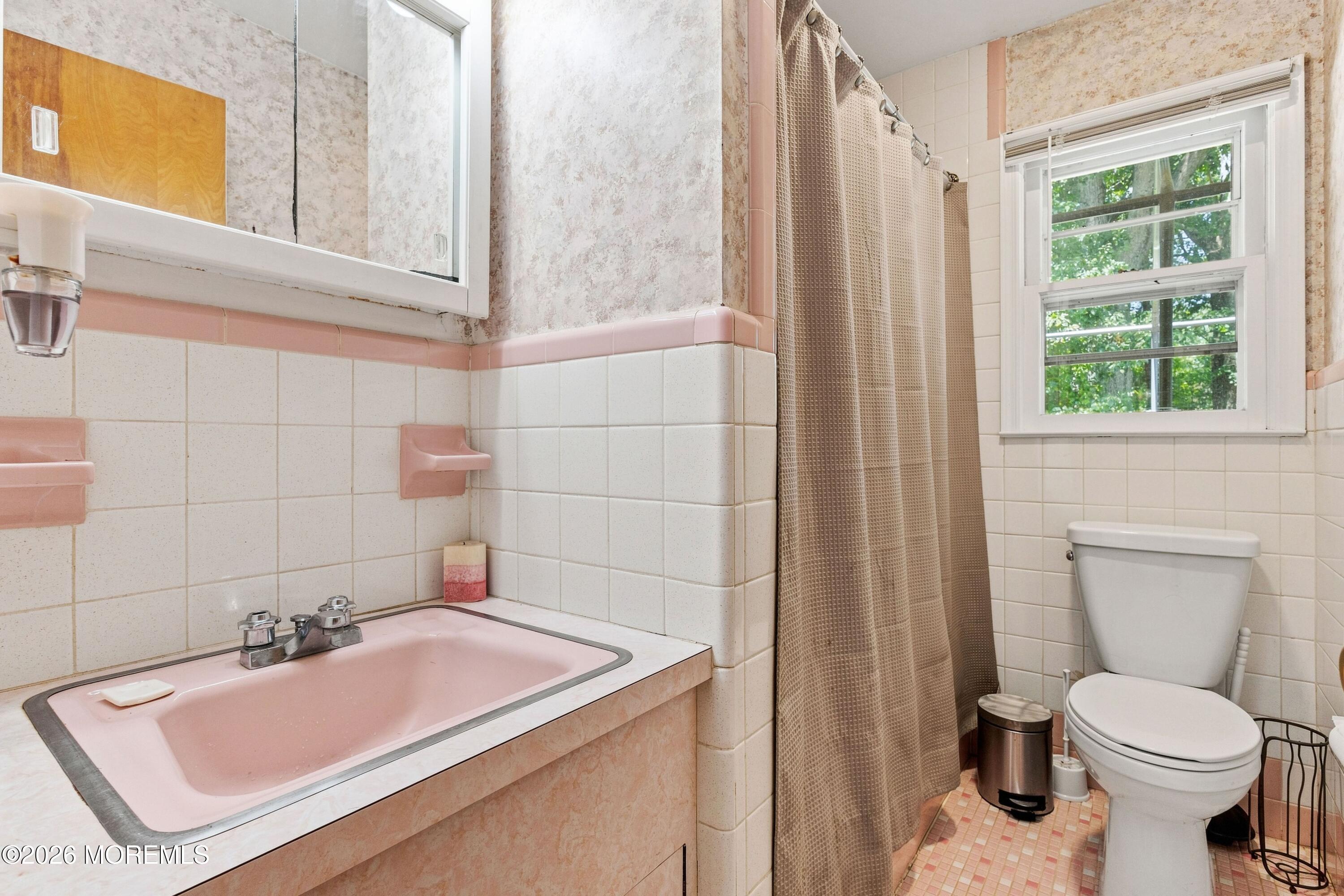 8 Riccis Drive Jackson NJ 08527