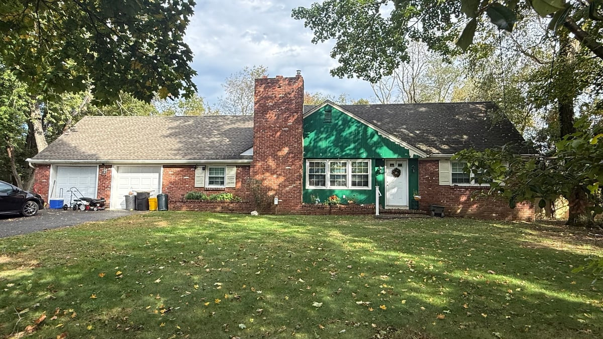 942 Old York Road East Windsor NJ 08520