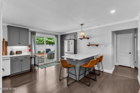 10 Woodland Terrace Lincroft NJ 07738