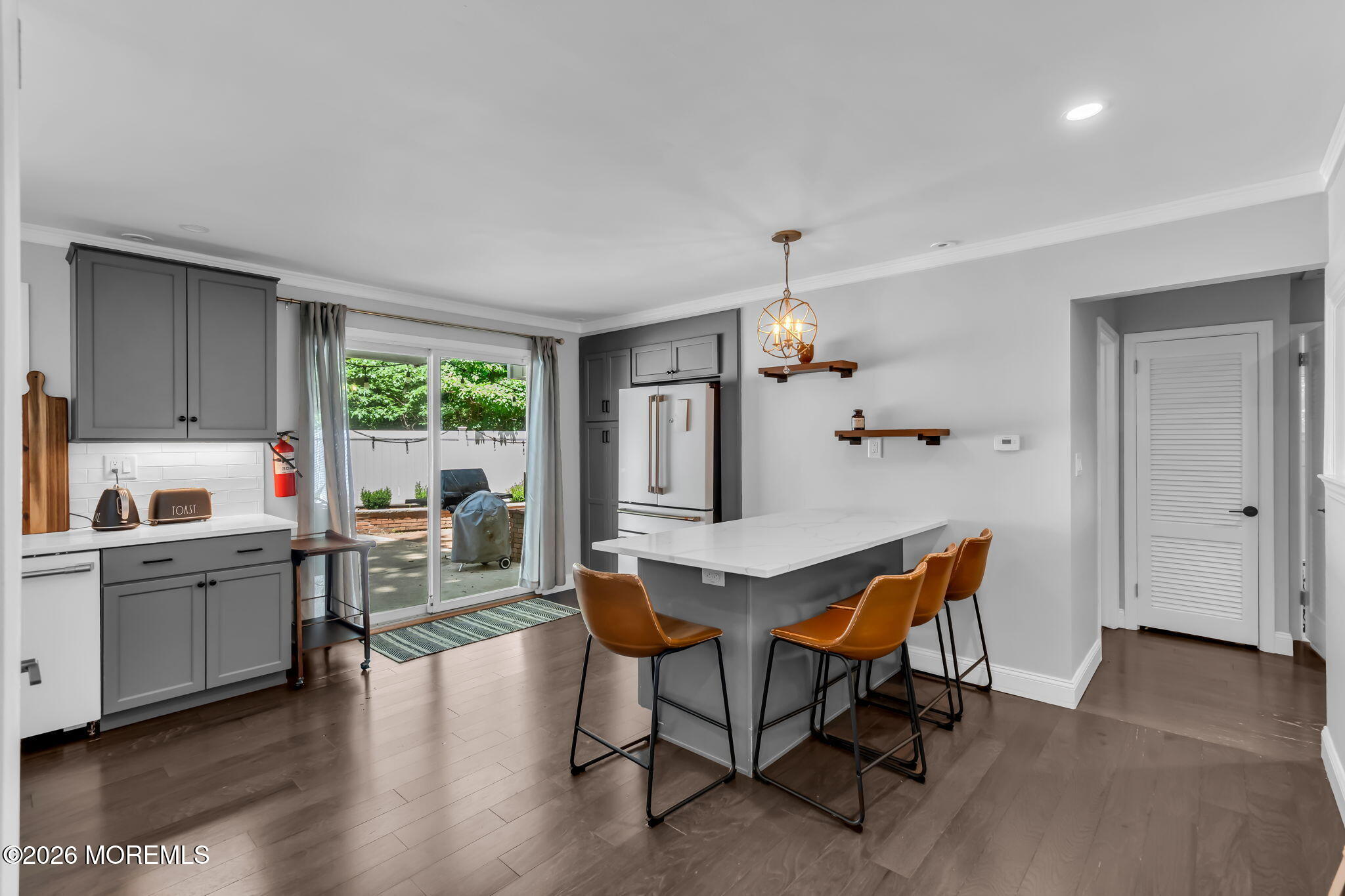 10 Woodland Terrace Lincroft NJ 07738