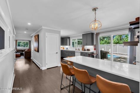 10 Woodland Terrace Lincroft NJ 07738