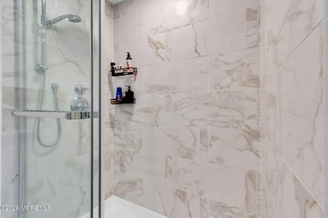 10 Woodland Terrace Lincroft NJ 07738
