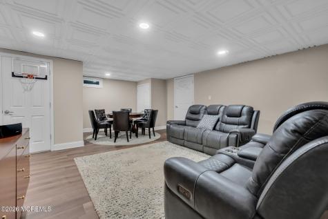 10 Woodland Terrace Lincroft NJ 07738