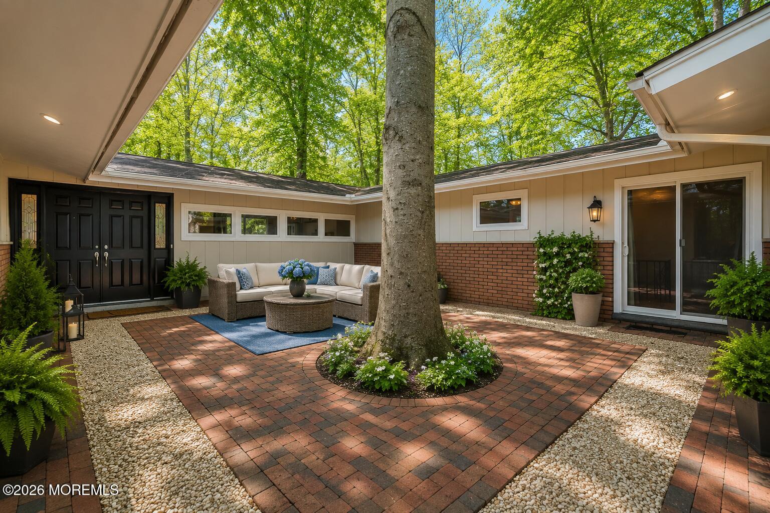 10 Woodland Terrace Lincroft NJ 07738